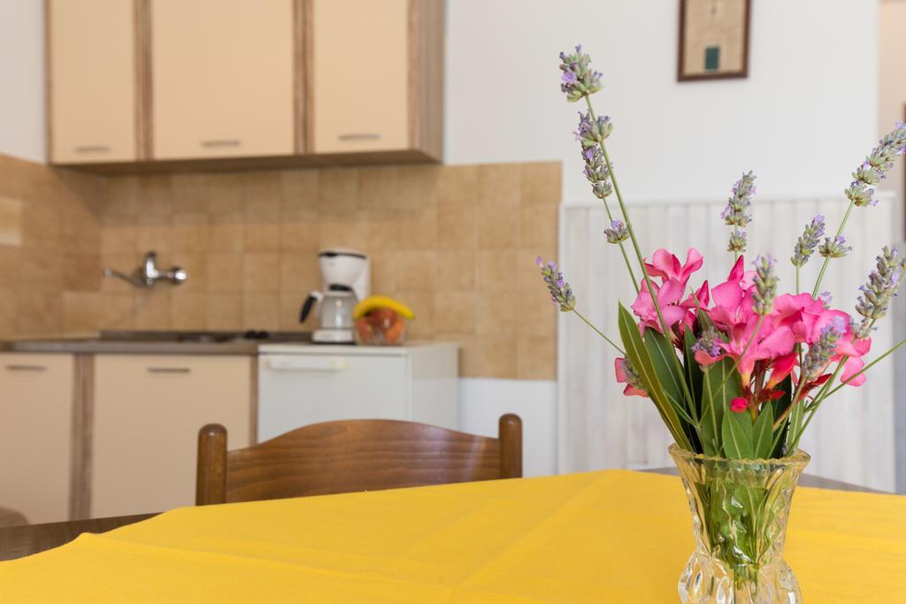 Apartment Milka Krk Town Eksteriør bilde